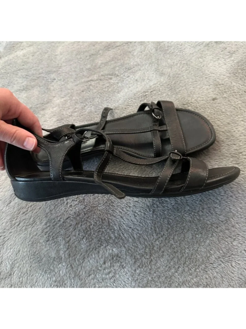 Ecco Black Sandals Strappy Shoes Leather Comfort 39 US 8 8.5